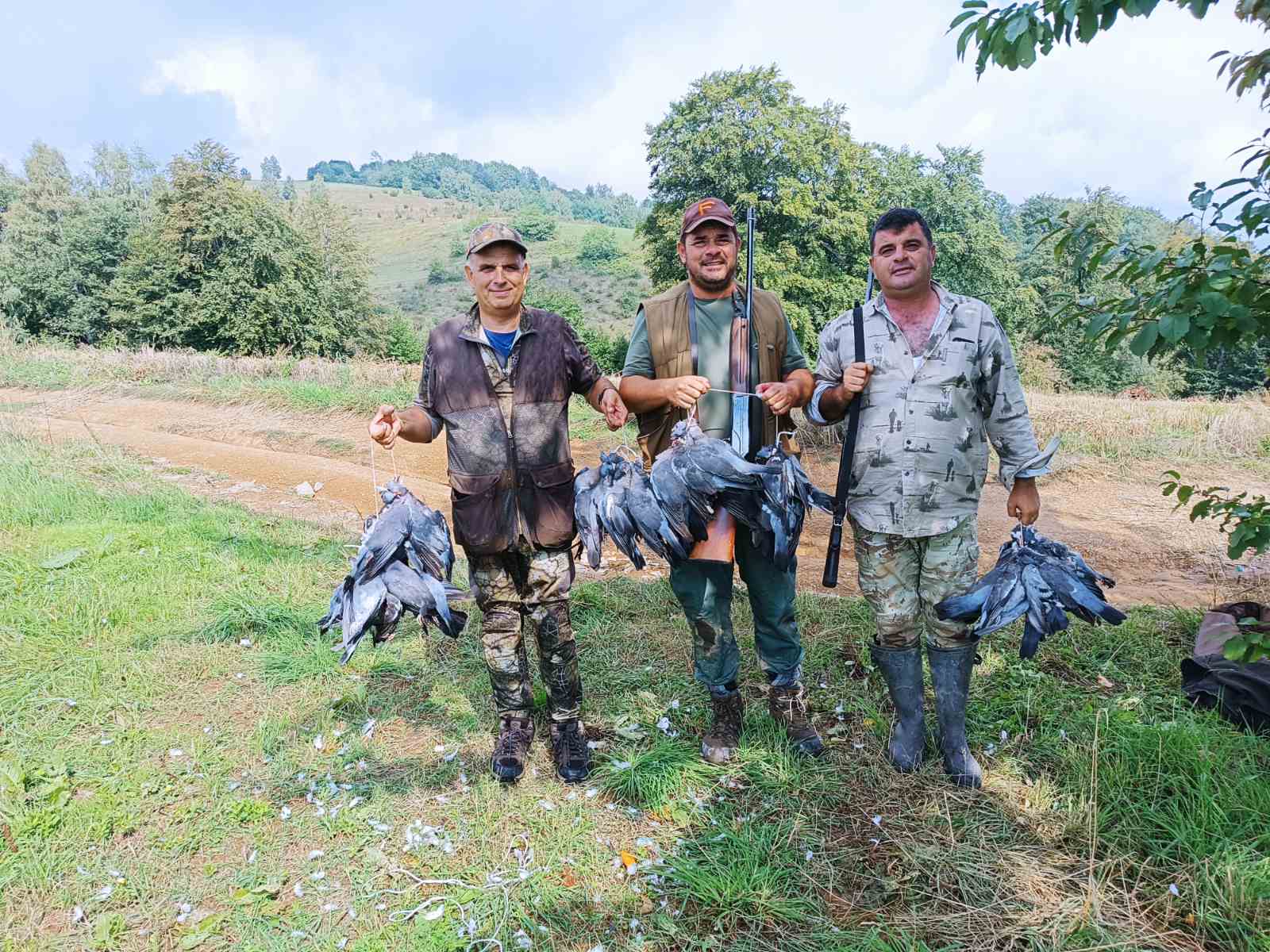 Wood pigeon hunt in the Serbian hills